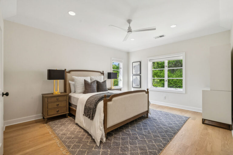 239-267-greenoaks-drive.79930.pok.093