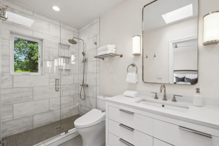 247-267-greenoaks-drive.79930.pok.097