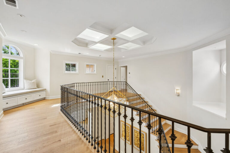 249-267-greenoaks-drive.79930.pok.098